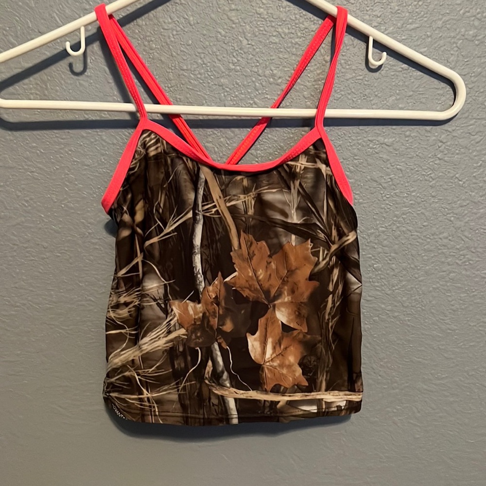 Swimming suit top ,camo with pink straps,small in kids